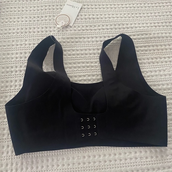 NEW Le Mystere’ black bra size small with light padding - Picture 4 of 8